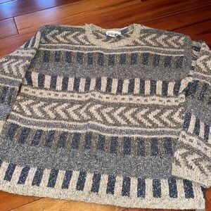 Beautiful Womens Medium Vintage Paul Harris Sweater